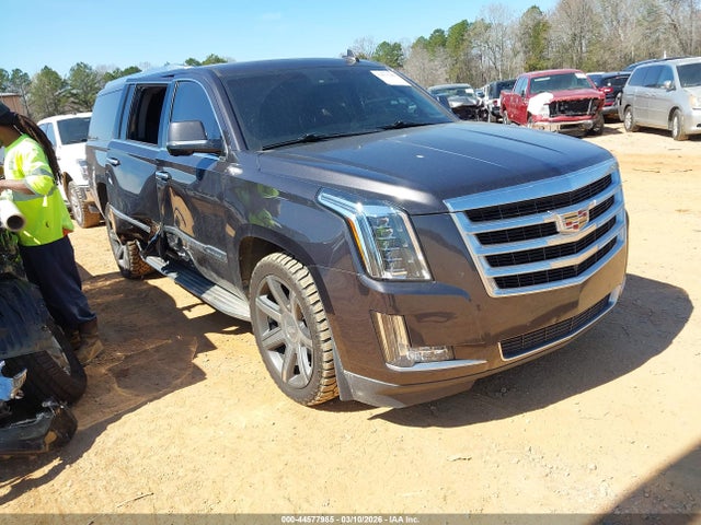 44577985 :رقم المزاد ، 1GYS4HKJ4GR120899 vin ، 2016 Cadillac Escalade Esv Luxury Collection مزاد بيع