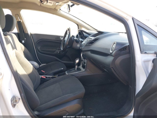 3FADP4BJ7GM178950 Ford FIESTA SE