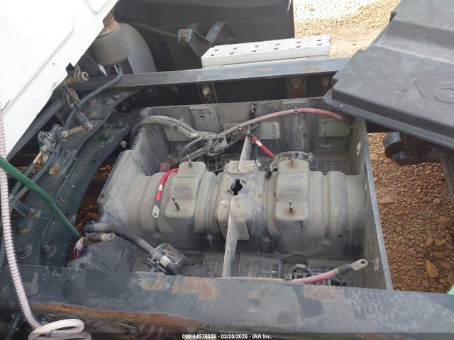 44578036 :رقم المزاد ، 3HSDZAPR0KN142299 vin ، 2019 International Lt مزاد بيع