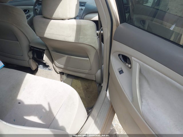 2010 Toyota Camry მანქანა იყიდება აუქციონზე, vin: 4T4BF3EK2AR026663, აუქციონის ნომერი: 44578062