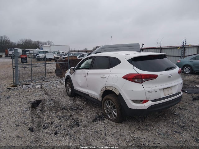2017 HYUNDAI TUCSON KM8J23A47HU569722 Photo 2