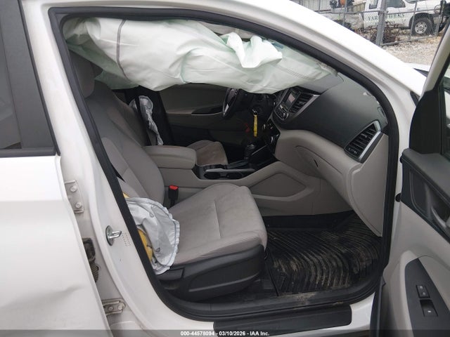 2017 HYUNDAI TUCSON KM8J23A47HU569722 Photo 4