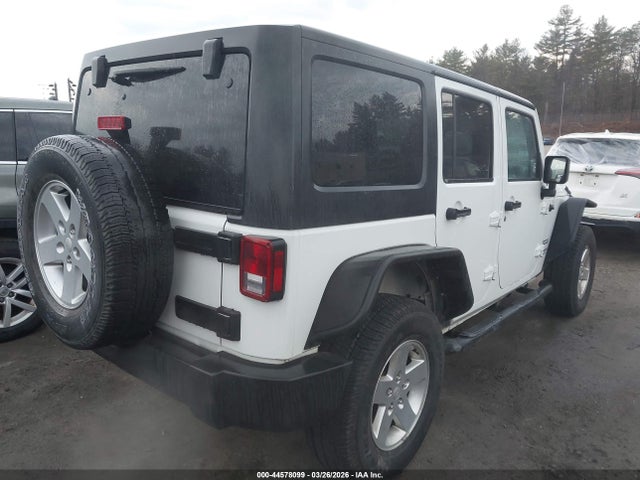1C4BJWDG4FL742330 Jeep Wrangler Unlimited Sport