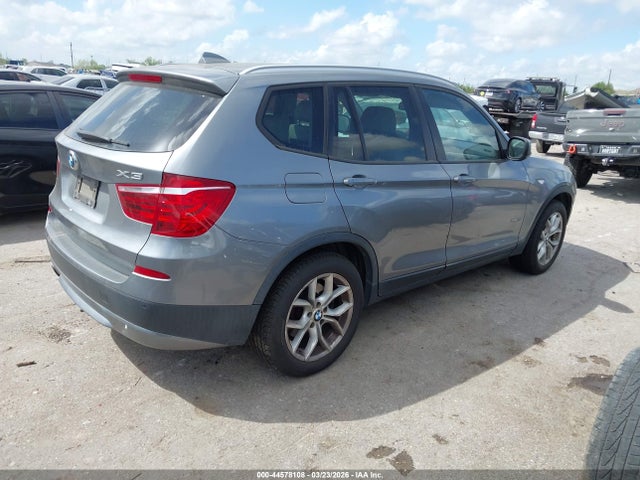 2013 BMW X3 5UXWX9C51D0A32402 Photo 3