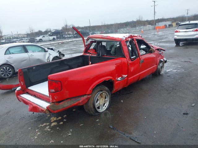 44578174 :رقم المزاد ، 1GTCS19W1Y8205764 vin ، 2000 Gmc Sonoma Sls مزاد بيع