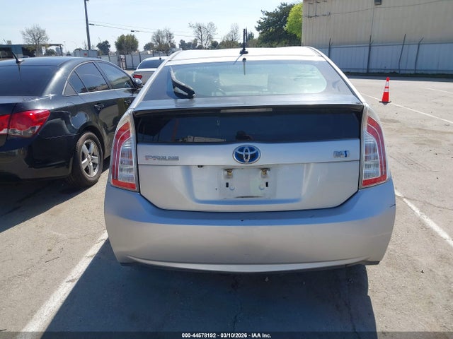 Toyota Prius Three 2014 JTDKN3DU4E0358203 Image 16