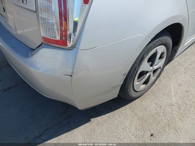 Toyota Prius Three 2014 JTDKN3DU4E0358203 Image 17