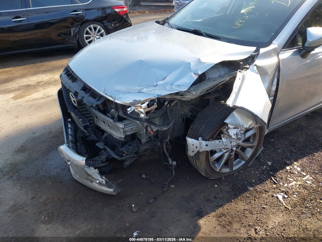 2018 MAZDA MAZDA3 3MZBN1V32JM187661 Photo 5