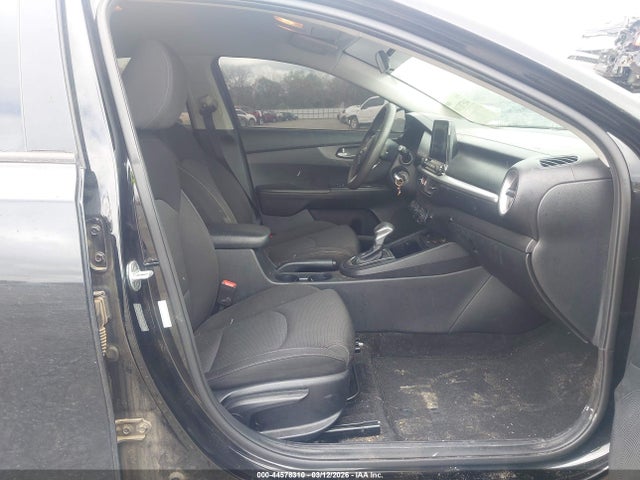 2021 Kia Forte Fe მანქანა იყიდება აუქციონზე, vin: 3KPF24AD1ME275564, აუქციონის ნომერი: 44578310