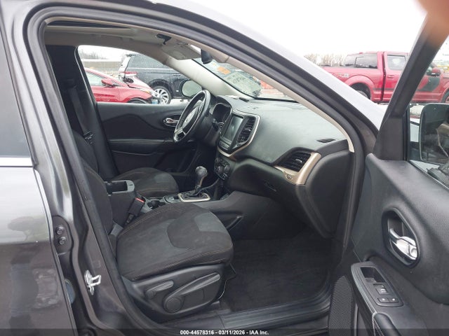 2015 Jeep Cherokee Latitude მანქანა იყიდება აუქციონზე, vin: 1C4PJLCB0FW781246, აუქციონის ნომერი: 44578316
