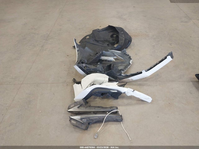 44578384 :رقم المزاد ، JTHBE1D20E5007437 vin ، 2014 Lexus Is 350 مزاد بيع