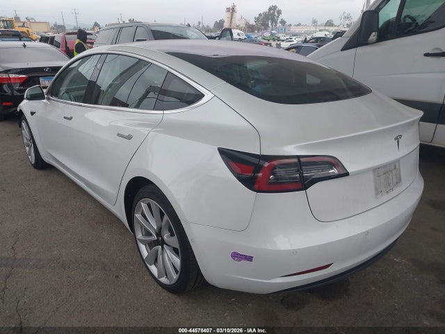 2018 TESLA MODEL 3 5YJ3E1EA1JF164818 Photo 2
