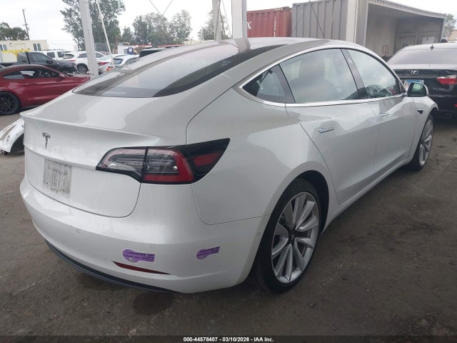 2018 TESLA MODEL 3 5YJ3E1EA1JF164818 Photo 3