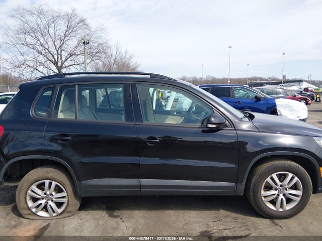 Продаж на аукціоні авто 2016 Volkswagen Tiguan S, vin: WVGAV7AX0GW602717, номер лоту: 44578417