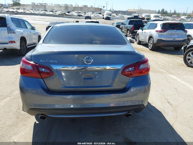 1N4AL3APXJC153158 Nissan Altima 2.5 S