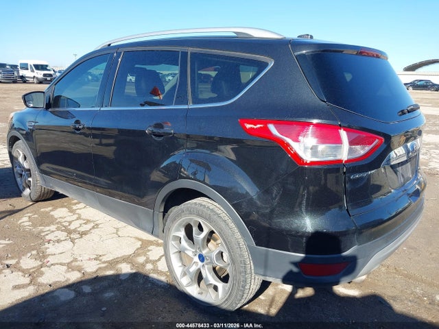 1FMCU0JX0EUA13209 Ford Escape Titanium