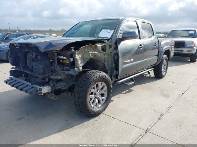 Toyota Tacoma Sr5 V6 2017 3TMAZ5CN3HM044761 Image 2