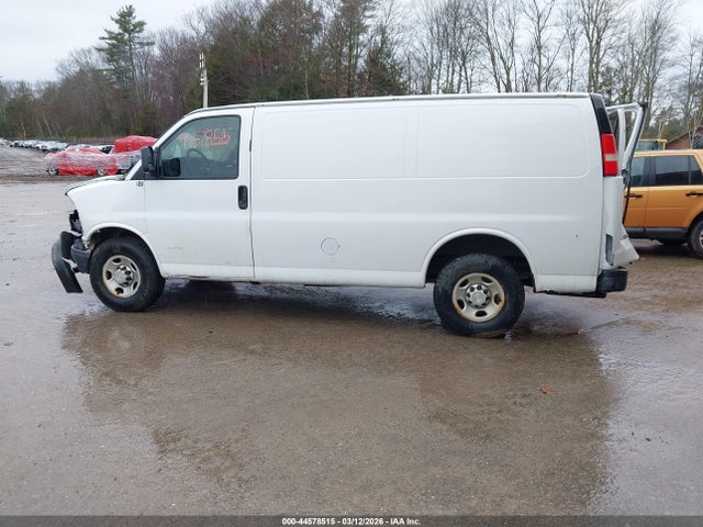2013 CHEVROLET EXPRESS 2500 1GCWGFCA1D1156268 Photo 2