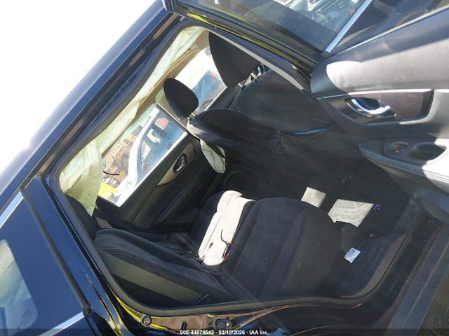 44578543 :رقم المزاد ، KNMAT2MVXFP523524 vin ، 2015 Nissan Rogue S مزاد بيع