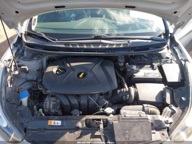 5NPDH4AE7EH477983 Hyundai ELANTRA SE