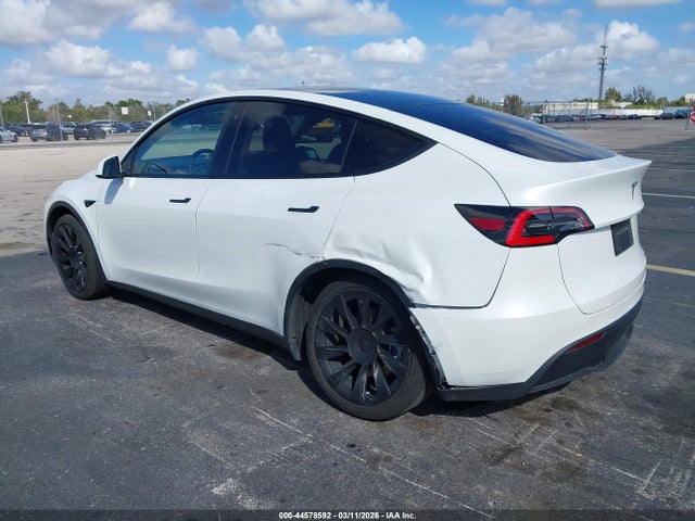 2020 TESLA MODEL Y 5YJYGDEE2LF043030 Photo 2