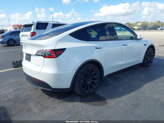 2020 TESLA MODEL Y 5YJYGDEE2LF043030 Photo 3