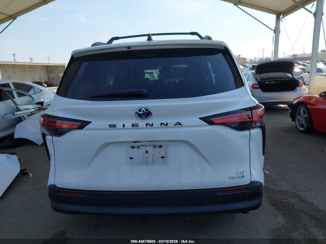 44578605 :رقم المزاد ، 5TDBRKEC1NS081057 vin ، 2022 Toyota Sienna Le مزاد بيع