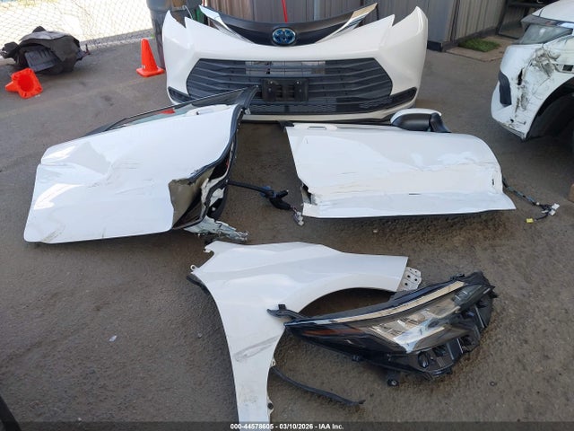 44578605 :رقم المزاد ، 5TDBRKEC1NS081057 vin ، 2022 Toyota Sienna Le مزاد بيع