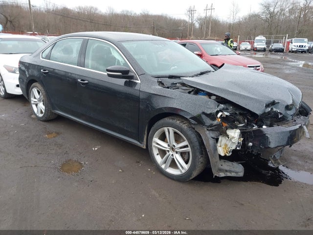 2014 VOLKSWAGEN PASSAT 1VWBT7A37EC088646