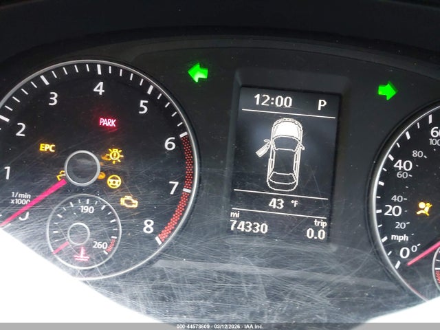 44578609 :رقم المزاد ، 1VWBT7A37EC088646 vin ، 2014 Volkswagen Passat 1.8t Se مزاد بيع