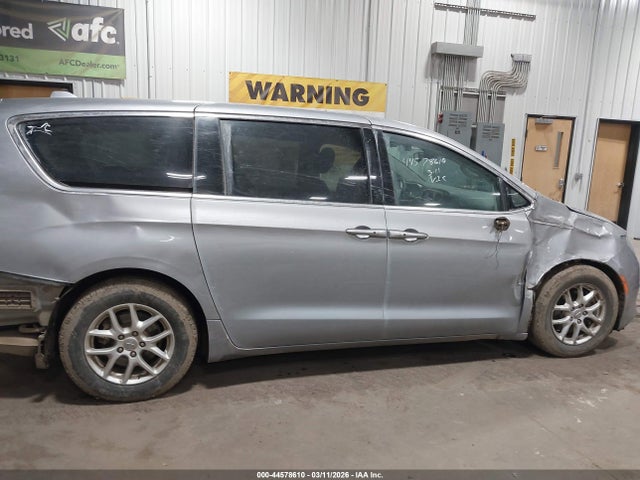 44578610 :رقم المزاد ، 2C4RC1DG1HR610616 vin ، 2017 Chrysler Pacifica Touring مزاد بيع