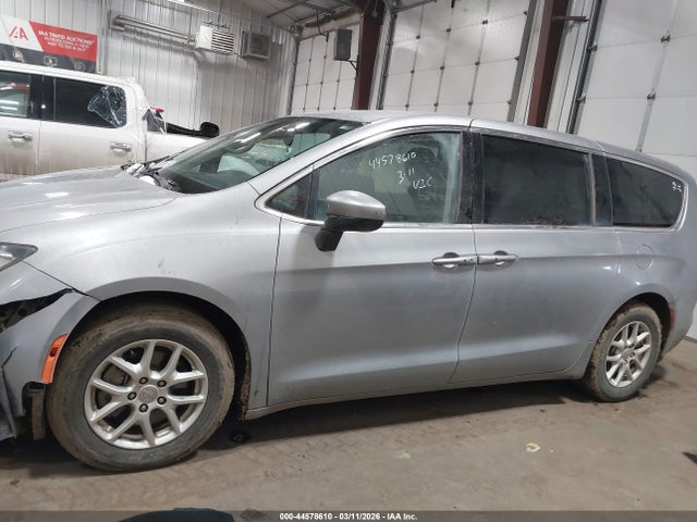 44578610 :رقم المزاد ، 2C4RC1DG1HR610616 vin ، 2017 Chrysler Pacifica Touring مزاد بيع