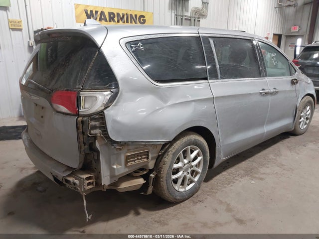 2017 CHRYSLER PACIFICA 2C4RC1DG1HR610616 Photo 3