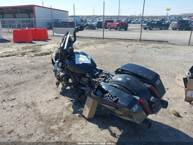 2024 HARLEY-DAVIDSON FLHX 1HD1KB719RB625859 Photo 2