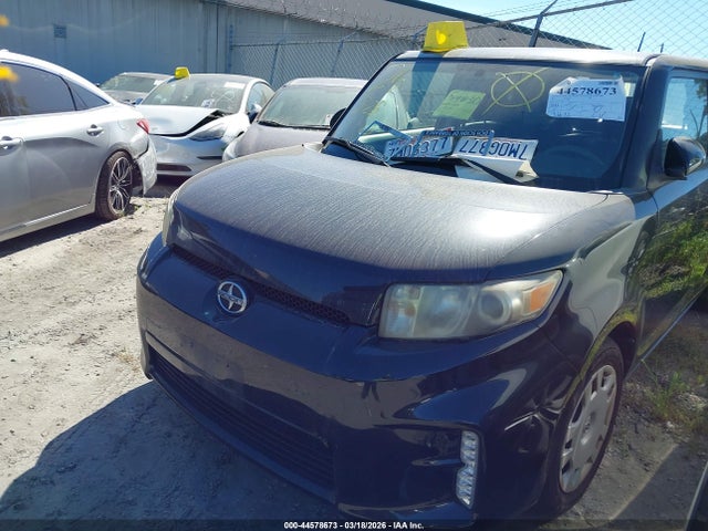 Scion XB 2015 JTLZE4FE7FJ078849 Image 2