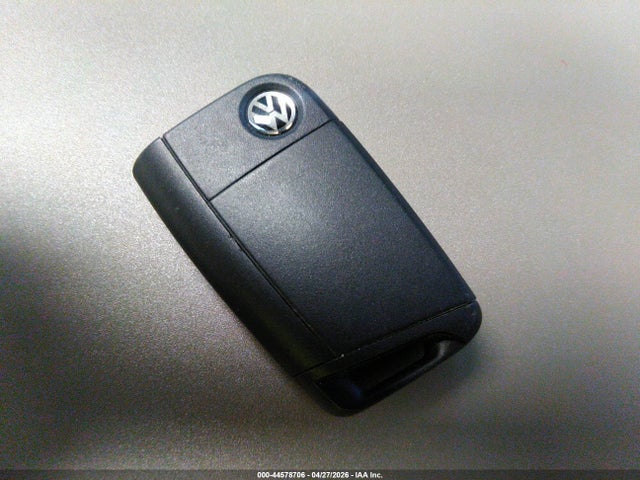 2018 Volkswagen Tiguan 2.0t S მანქანა იყიდება აუქციონზე, vin: 3VV1B7AX6JM074493, აუქციონის ნომერი: 44578706