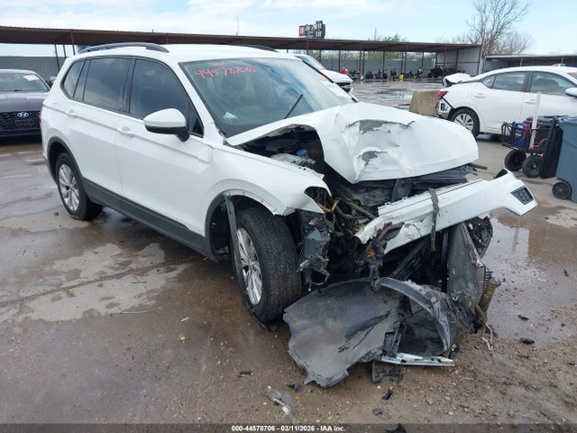 2018 Volkswagen Tiguan 2.0t S მანქანა იყიდება აუქციონზე, vin: 3VV1B7AX6JM074493, აუქციონის ნომერი: 44578706