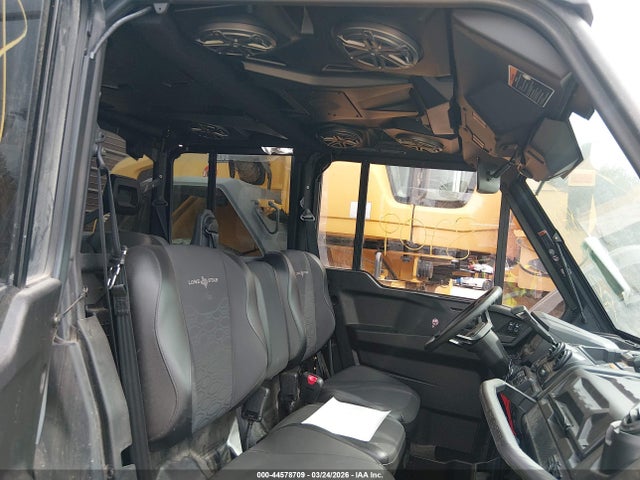 Can-Am Defender 2025 3JBUUAX48SK020063 Image 12