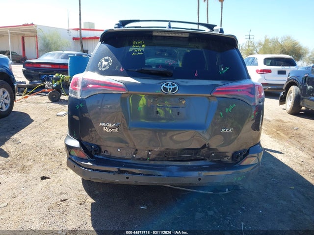 Toyota Rav4 Xle 2017 JTMWFREV4HD094051 Image 16