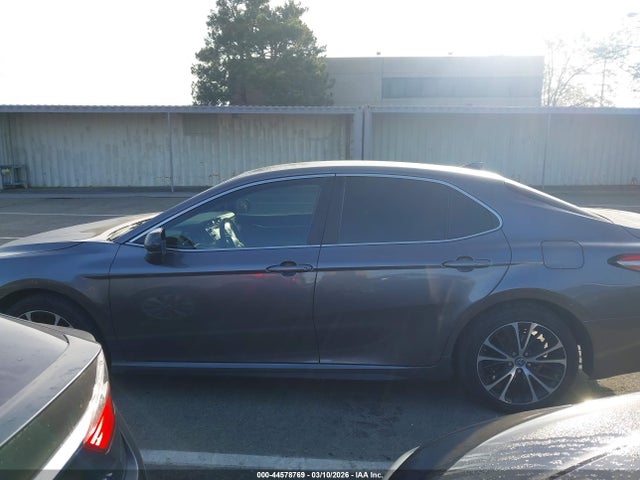 4T1B11HK8KU838852 Toyota CAMRY SE