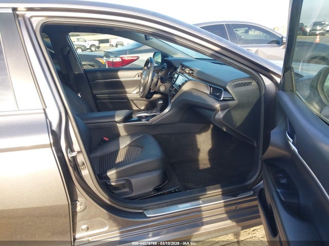 4T1B11HK8KU838852 Toyota CAMRY SE