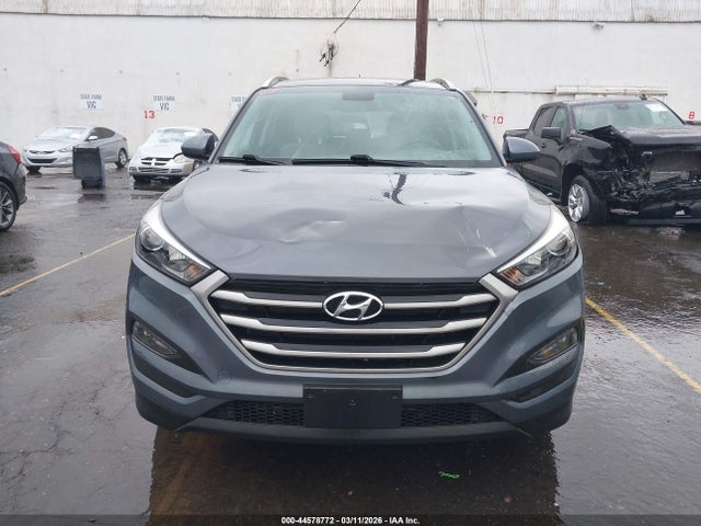 KM8J3CA43HU334621 Hyundai TUCSON SE