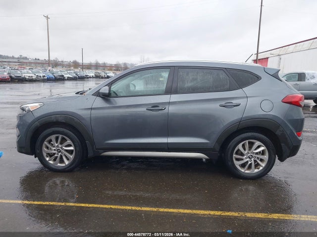 KM8J3CA43HU334621 Hyundai TUCSON SE