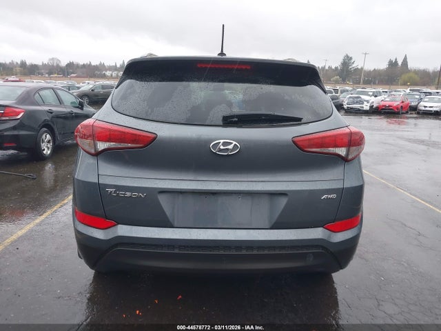 KM8J3CA43HU334621 Hyundai TUCSON SE