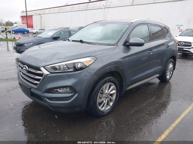 KM8J3CA43HU334621 Hyundai TUCSON SE
