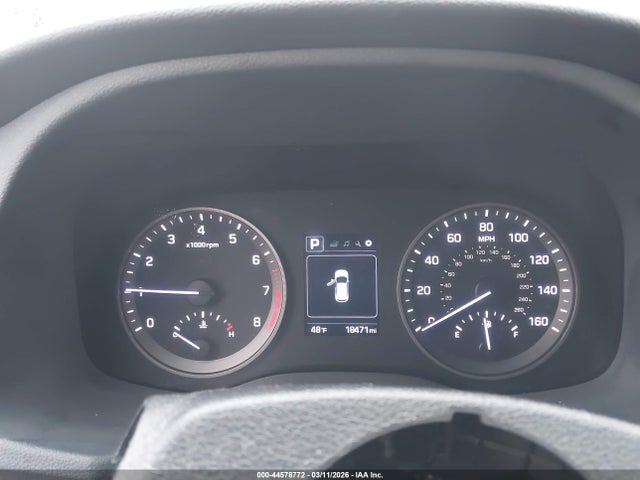 KM8J3CA43HU334621 Hyundai TUCSON SE