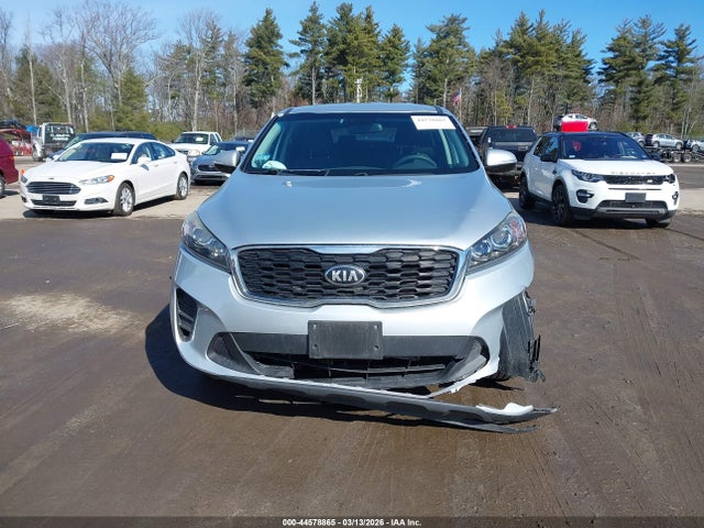 5XYPGDA50KG440504 KIA Sorento 3.3l Lx