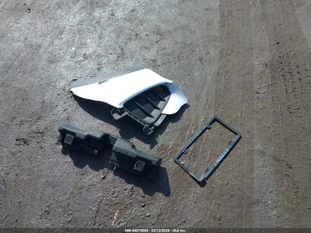 5XYPGDA50KG440504 KIA Sorento 3.3l Lx