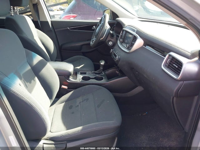 5XYPGDA50KG440504 KIA Sorento 3.3l Lx