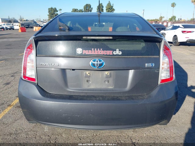 Toyota Prius Three 2015 JTDKN3DU1F0456980 Image 16